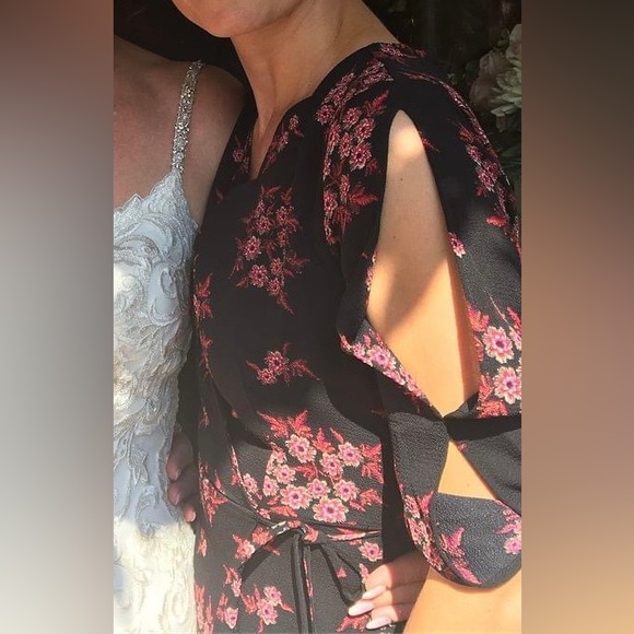 ** 3 for $30 ** Classy Wrap-around Dress - Picture 10 of 10